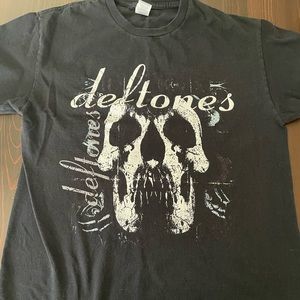 Men’s medium Deftones t shirt. Good used condition.